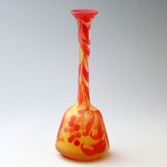 エミール・ガレ「すぐり文様花瓶」《アンティックかとう》
