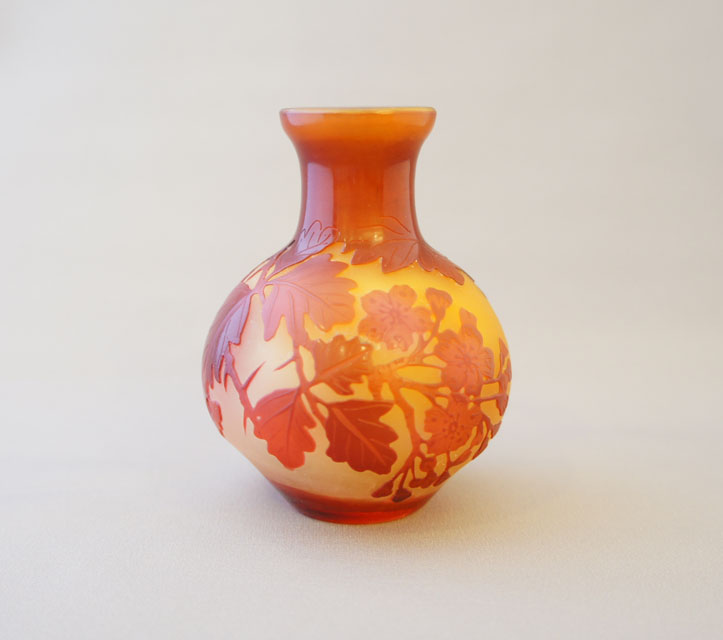 エミール・ガレ「花文様花瓶」《アンティックかとう》