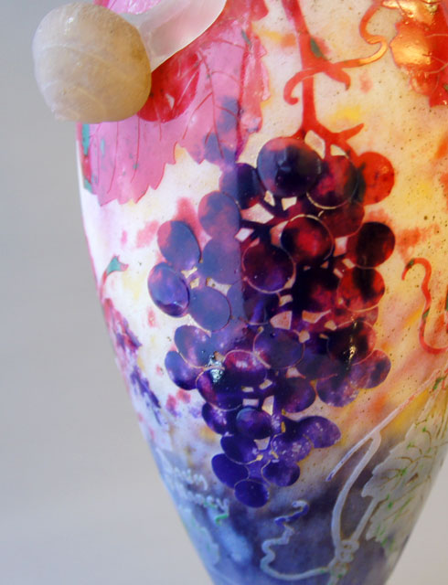 ドーム・ナンシー「ブドウにカタツムリ文 花瓶」《アンティックかとう》