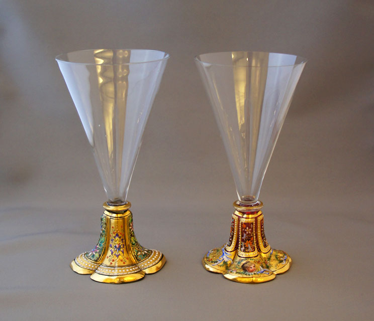 装飾ガラス「金彩エナメル装飾ワイングラス」