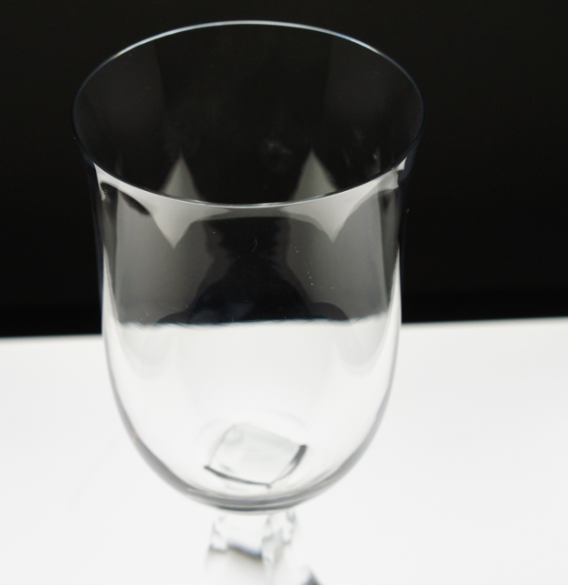 グラスウェア「マラデッタ グラス 高さ16.2㎝（容量約180ml）」