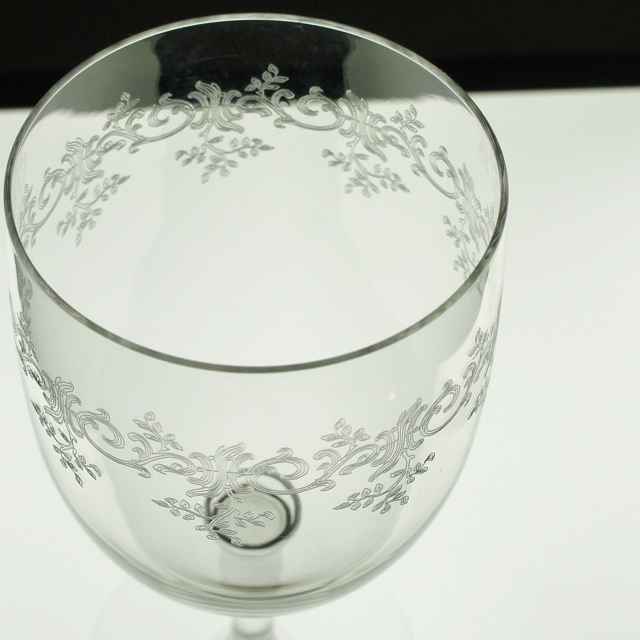 グラスウェア「グラス「セヴィーヌ」高さ15.6㎝（容量約200ml）」