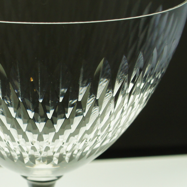 グラスウェア「マジェンタ グラス 高さ15.5㎝（容量約180ml）」