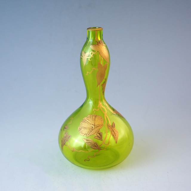 装飾ガラス「朝顔文様 緑色ガラス 瓢箪花瓶」