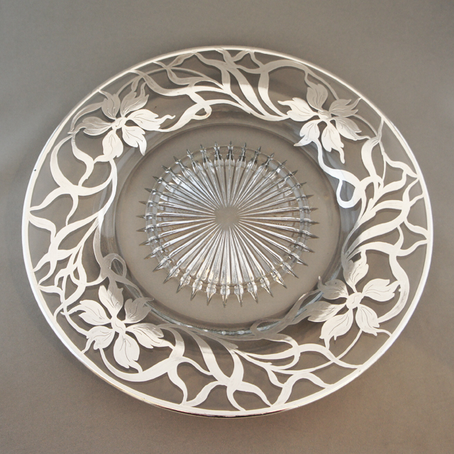 グラスウェア「銀装飾 花文様 皿」