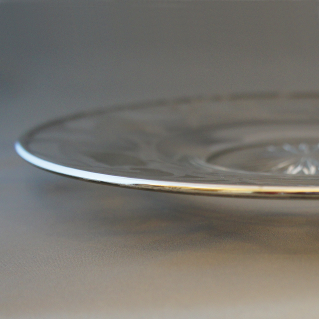 グラスウェア「銀装飾 花文様 皿」