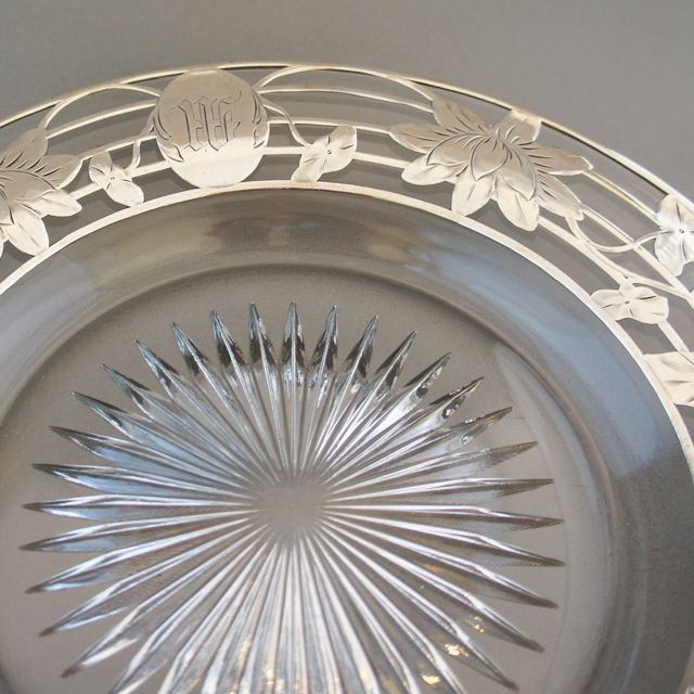グラスウェア「銀装飾 蓮文様 皿」