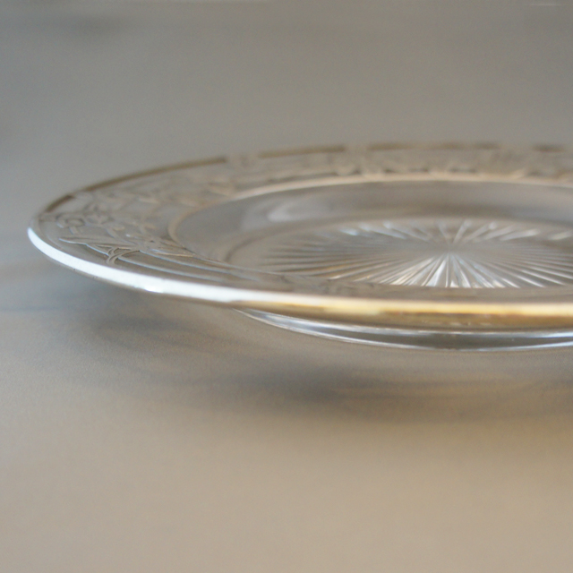 シルバーオーバレイ「銀装飾 蓮文様 皿」《アンティックかとう》