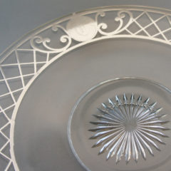 シルバーオーバレイ「銀装飾 イニシャル刻印 皿」《アンティックかとう》