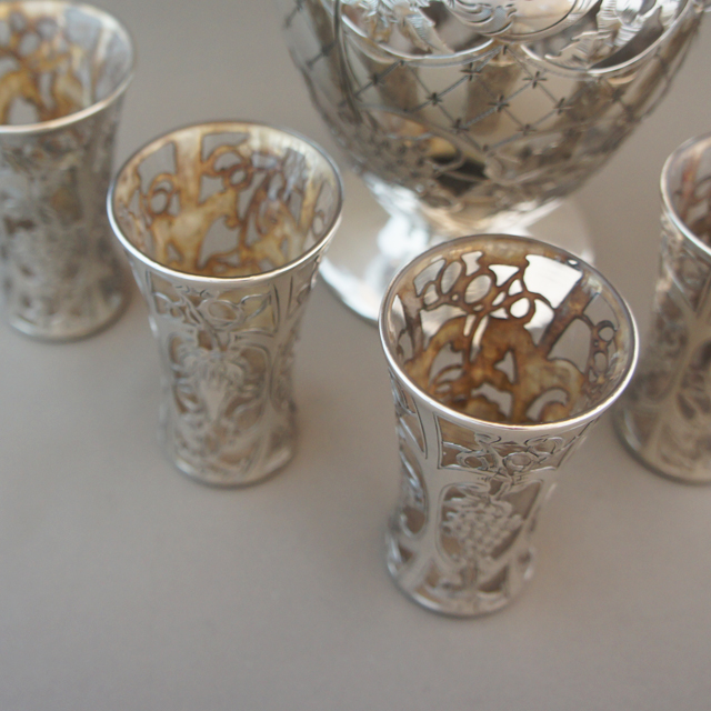 グラスウェア「銀装飾 葡萄文様 ボトル&グラス5客セット」