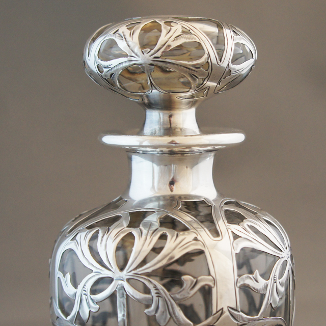 グラスウェア「銀装飾 香水瓶」
