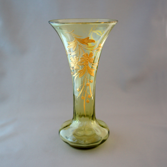 装飾ガラス「金彩花装飾 緑ガラス 花瓶」