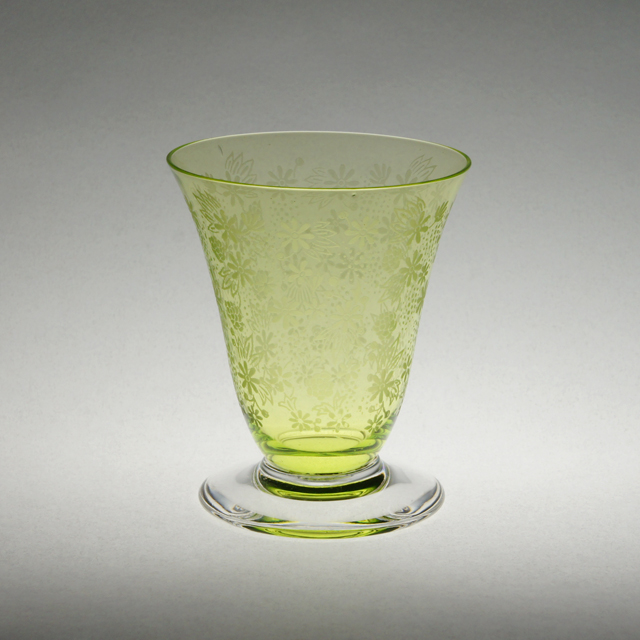 グラスウェア「エリザベート グリーン グラス(白ワイン) 高さ7.3㎝（容量約60ml）」