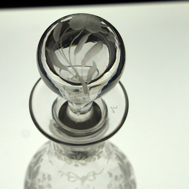 グラスウェア「グラヴィール装飾 花文様 香水瓶」