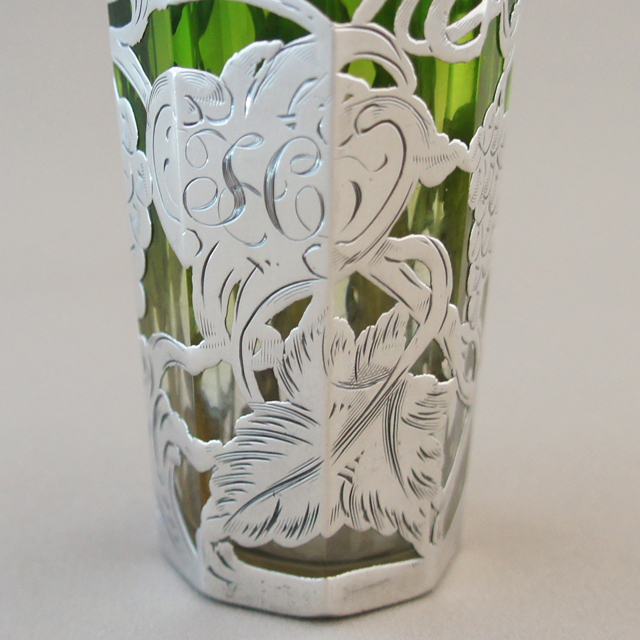 グラスウェア「銀巻き装飾 緑ガラス リキュールグラス」
