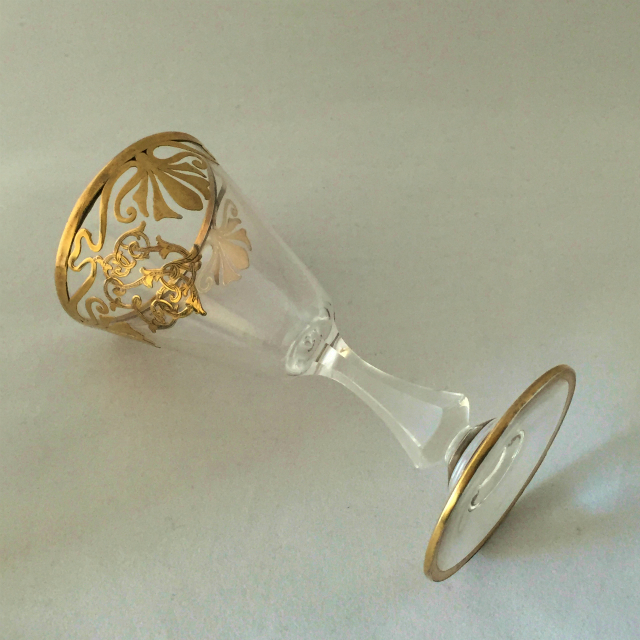 グラスウェア「銀巻き装飾 ワイングラス 高さ12.5cm」