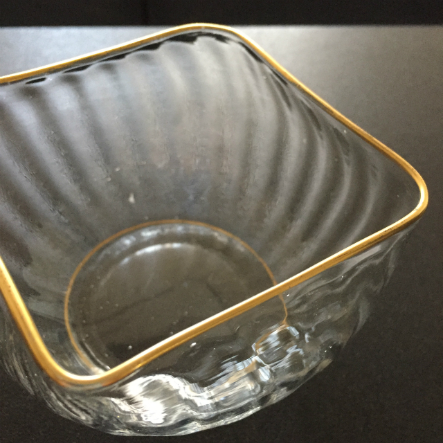 グラスウェア「金彩 角鉢（小）」
