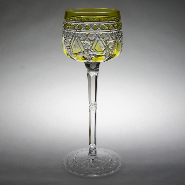 オールドバカラ「カット装飾 ラインワイングラス（黄緑ガラス）高さ
