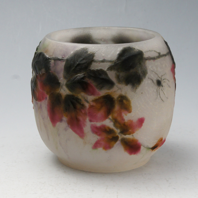 「蜘蛛と木苺 Spiders and Brambles 花器」