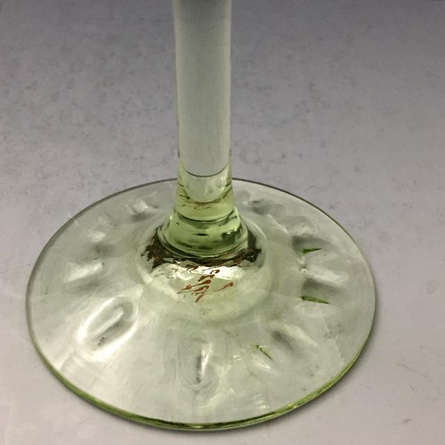 グラスウェア「ウランガラス 金彩 ワイングラス 高さ16.3cm」