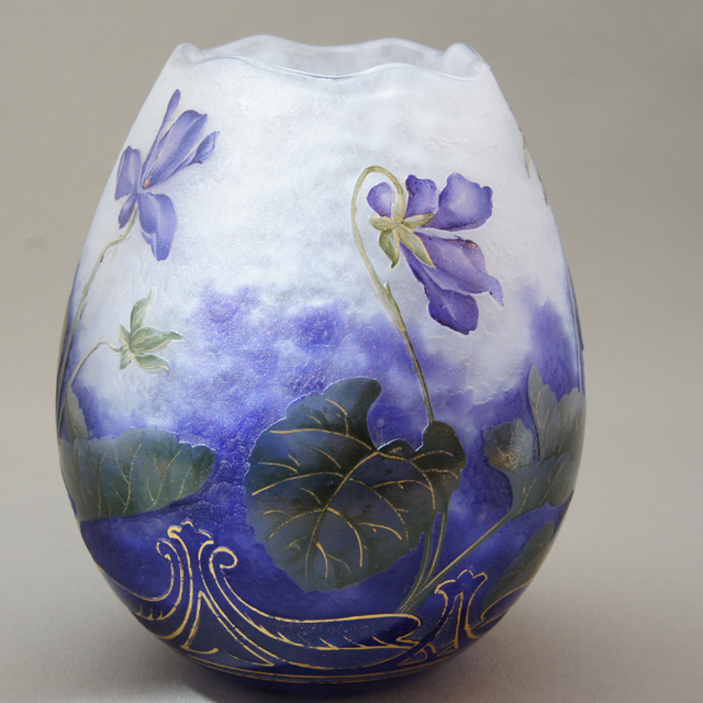 アールヌーヴォー「スミレ文 卵型花瓶」