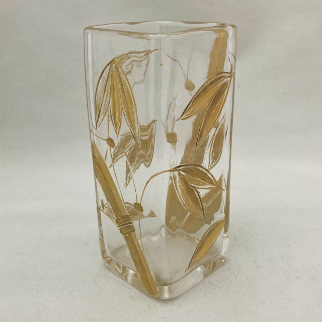 グラスウェア「竹文角柱型花瓶」