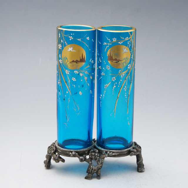 グラスウェア「窓絵白鳥文 一対花瓶」