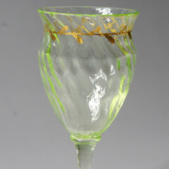 エミール・ガレ　ワイングラス　ウランガラス　専用箱あり素材ウランガラス