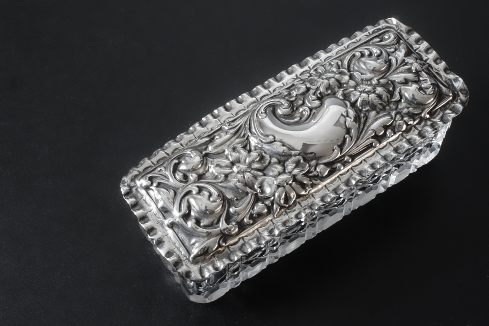 シルバー「ジュエリーボックス 幅11cm」