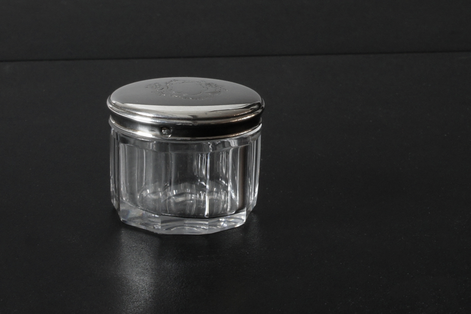 シルバー「ジュエリーボックス(円/小)直径4.3cm」