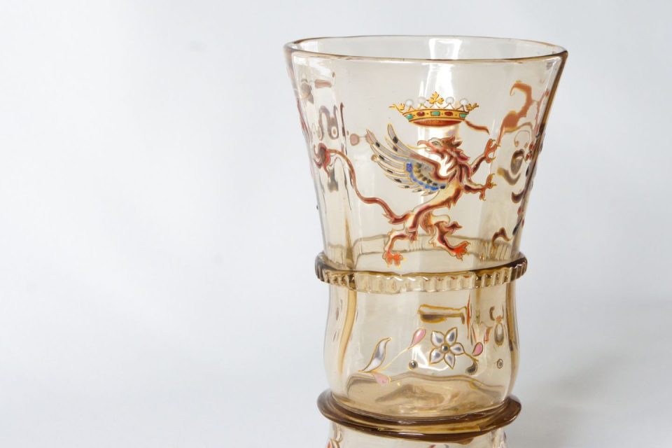 アールヌーヴォー「グリフォン紋章花瓶」