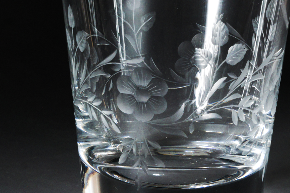 グラスウェア「花文様カット装飾 ロックグラス」