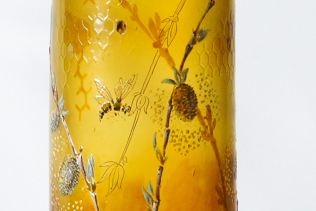 アールヌーヴォー「蜜蜂に猫柳文花瓶」