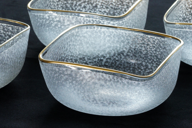 グラスウェア「波間 地文様 角鉢 5客組（縁金彩）」