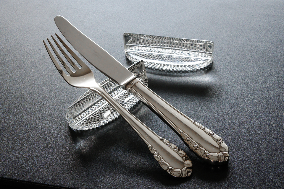 グラスウェア「ニッポン NIPPON ナイフレスト」