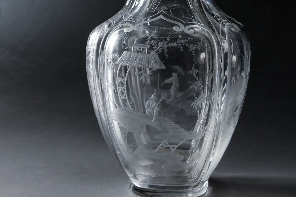 グラスウェア「シノワズリ扁壺花瓶」