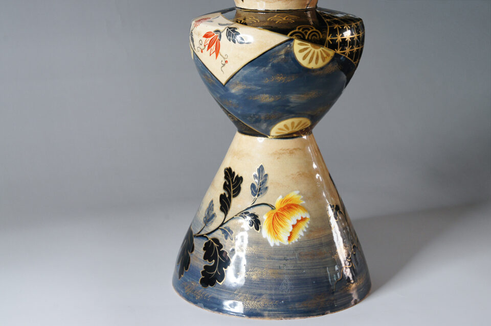 エミール・ガレ「花鳥文ディアボロ型花瓶」《アンティックかとう》