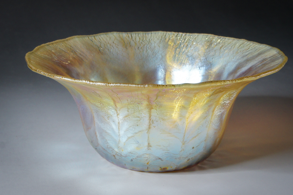 アールヌーヴォー「花形鉢」