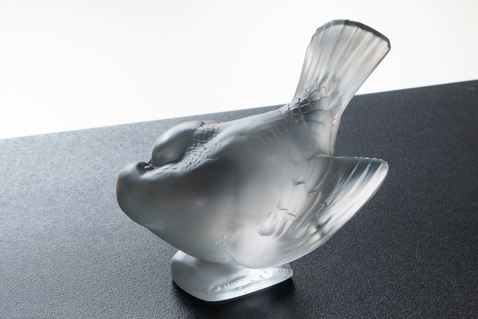 「おしゃれなスズメ」