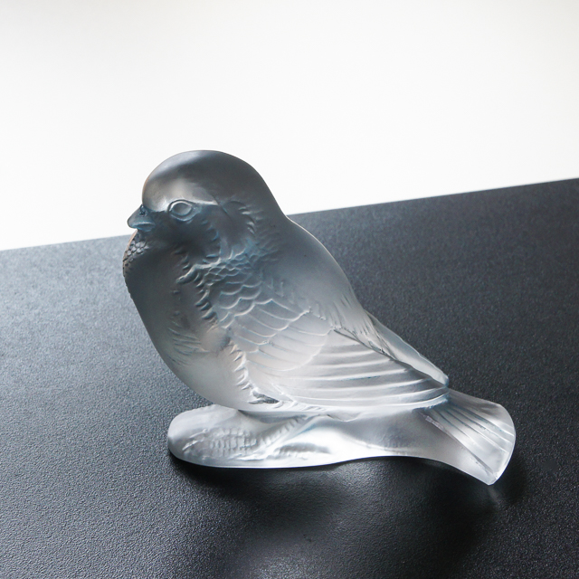 「気高いスズメ」