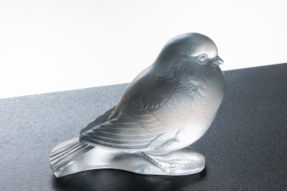 「気高いスズメ」