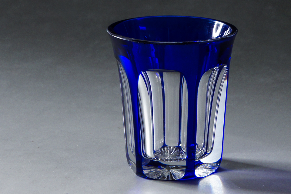 グラスウェア「青被せガラス フラットカット 冷酒杯」