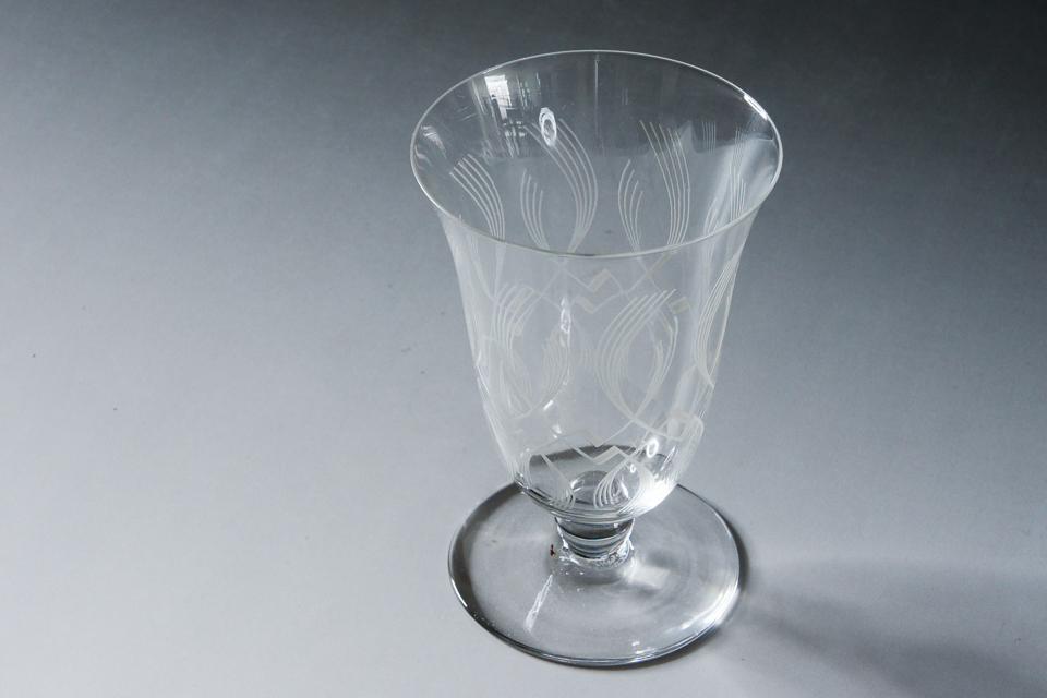 グラスウェア「アールデコパターン ワイングラス（小）H 10 ㎝」