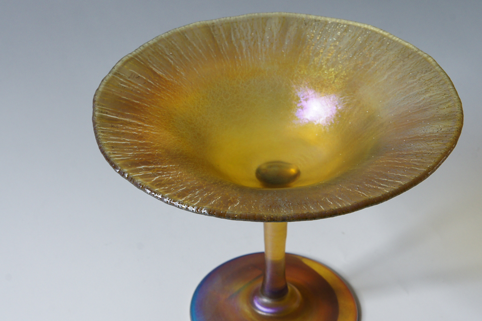 アールヌーヴォー「Ice Crack Pattern Rim Compote」