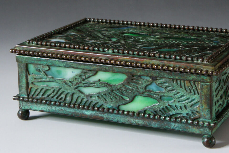 ルイス.C.ティファニー「Stained Glass Jewelry Box」《アンティック
