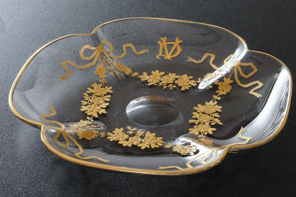 グラスウェア「四つ葉文 Quatre Feuilles 小皿(13.5㎝) 6枚組(小)」