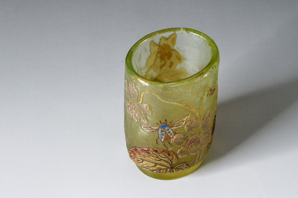 アールヌーヴォー「花に天道虫文花器」